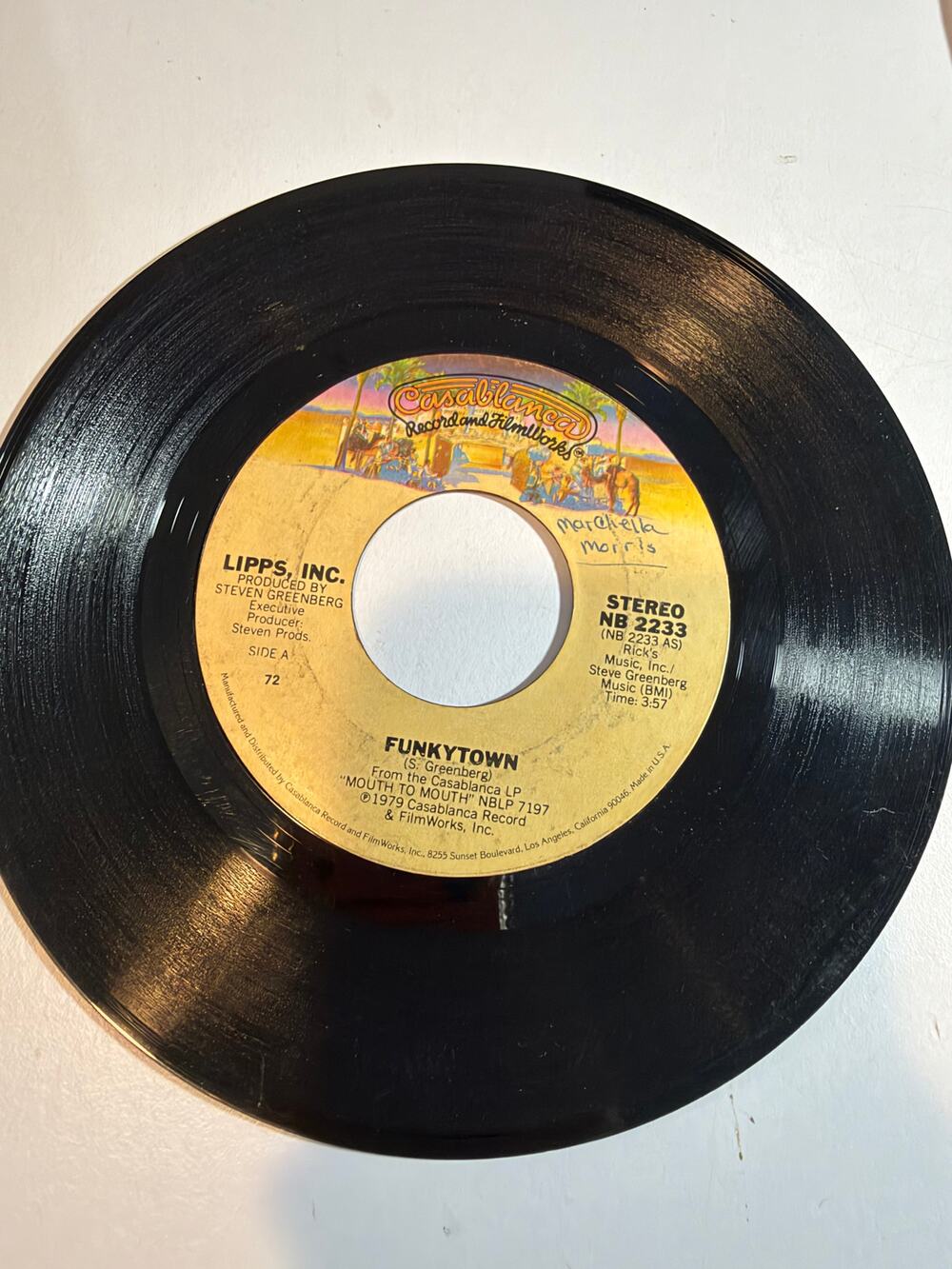 LIPPS, INC. - FUNKYTOWN / ALL NIGHT DANCING - 45 RPM 7" CASABLANCA RECORDS 1979